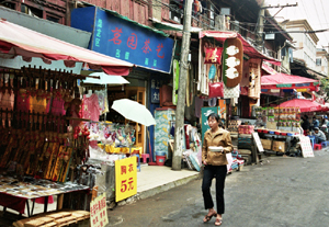 CHINY: KUNMING – MIASTO WIECZNEJ WIOSNY I STOLICA JUNNANU