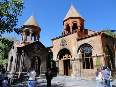 ARMENIA: KOŚCIÓŁ ŚW. ZORAWORA – JAK MARGINALIZOWANO RELIGIĘ