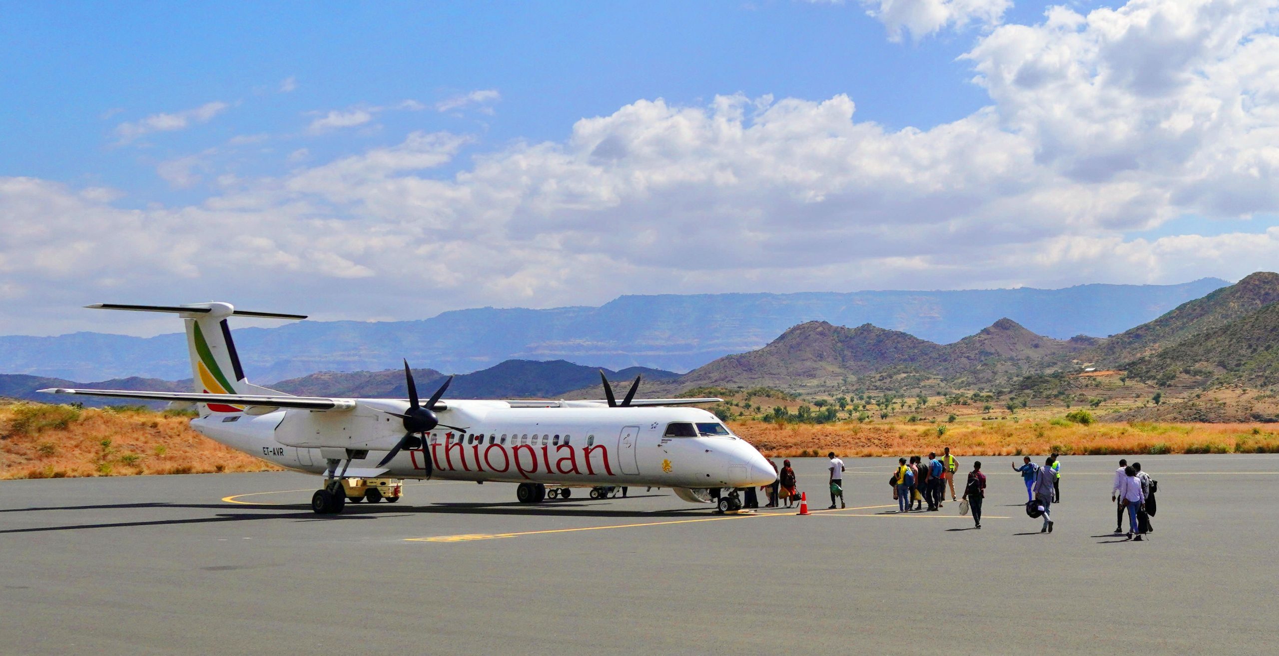 Samolot Ethiopian Airlines na lotnisku w Lalibeli