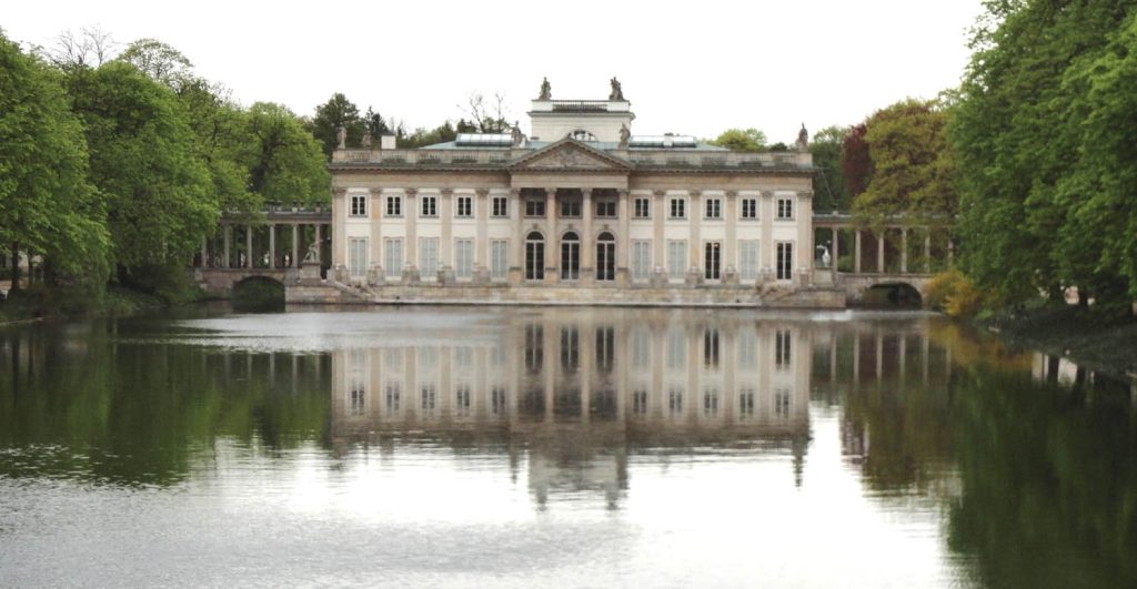 Pałac Łazienkowski od strony wody, Fot Cezary Rudziński