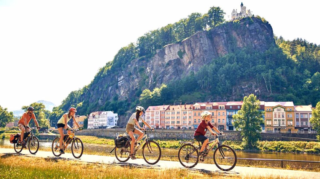Trasa rowerowa nad Łabą. Fot.-Martin-Spelda-Partnerstvi