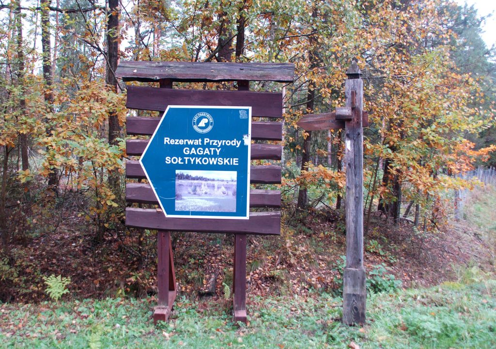 Drogowskaz do rezerwatu. Fot. Cezary Rudziński