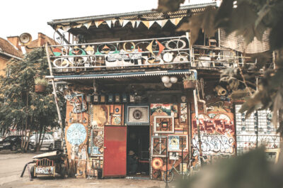 Metelkova-_-Mediaspeed-foto_-Anze-Krze-zrodlo_-www.slovenia