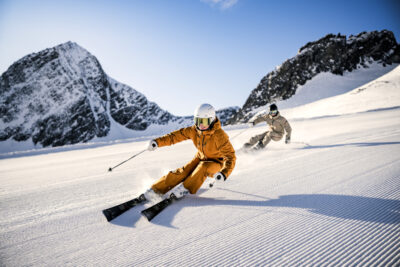 Skiing_StubaiGlacier-c-Sebastian_Marko_